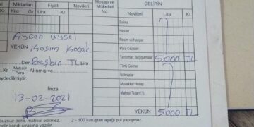 NURİYE KOÇAK anısına çocukları Aycan Uysal-Kasım Koçak köyümüz muhtarlığına 5000 tl bağışta bulunmuşlardır.